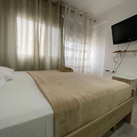 Downtown Modern Studio Apartment Tirana Kültér fotó