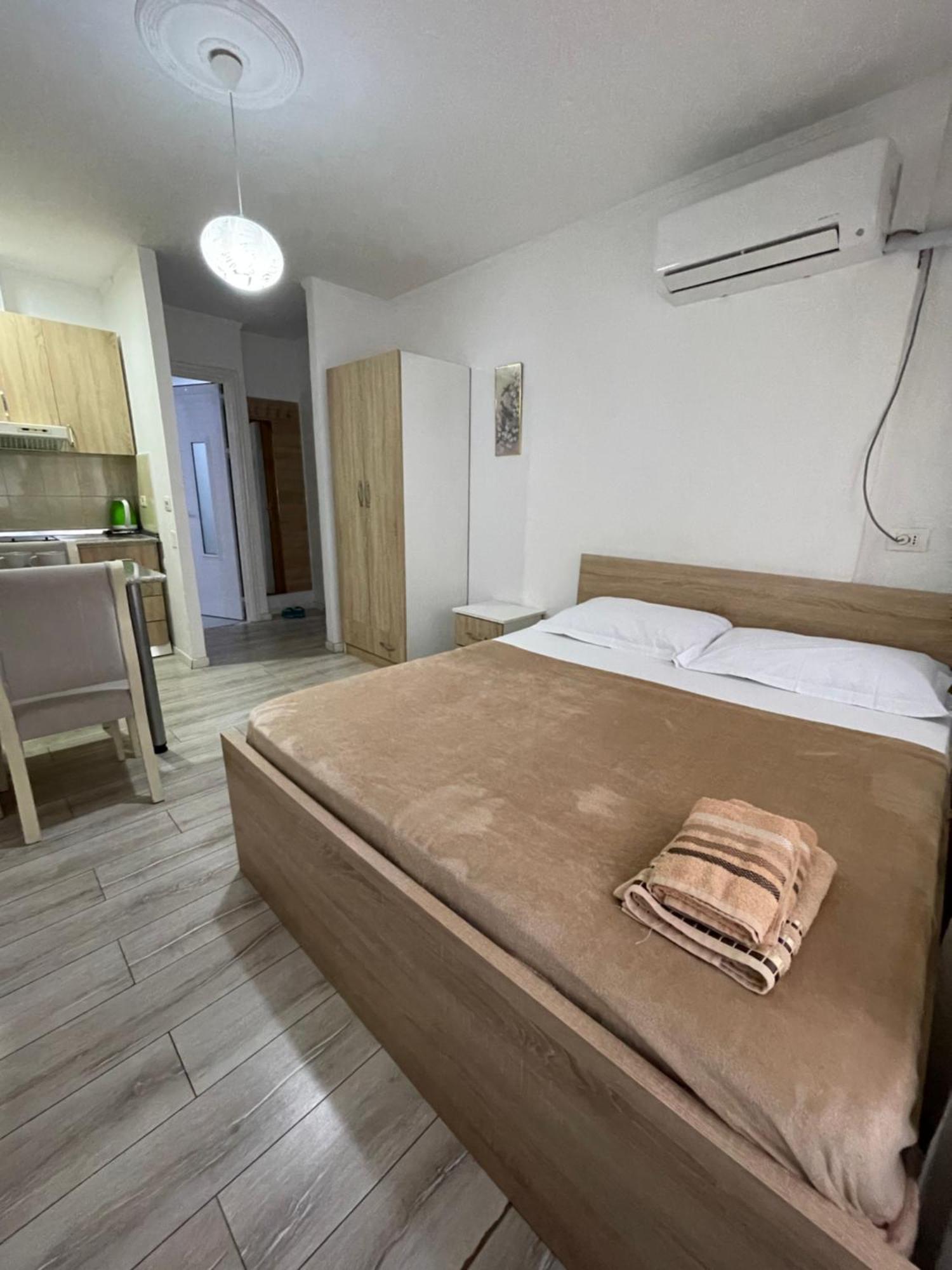 Downtown Modern Studio Apartment Tirana Kültér fotó