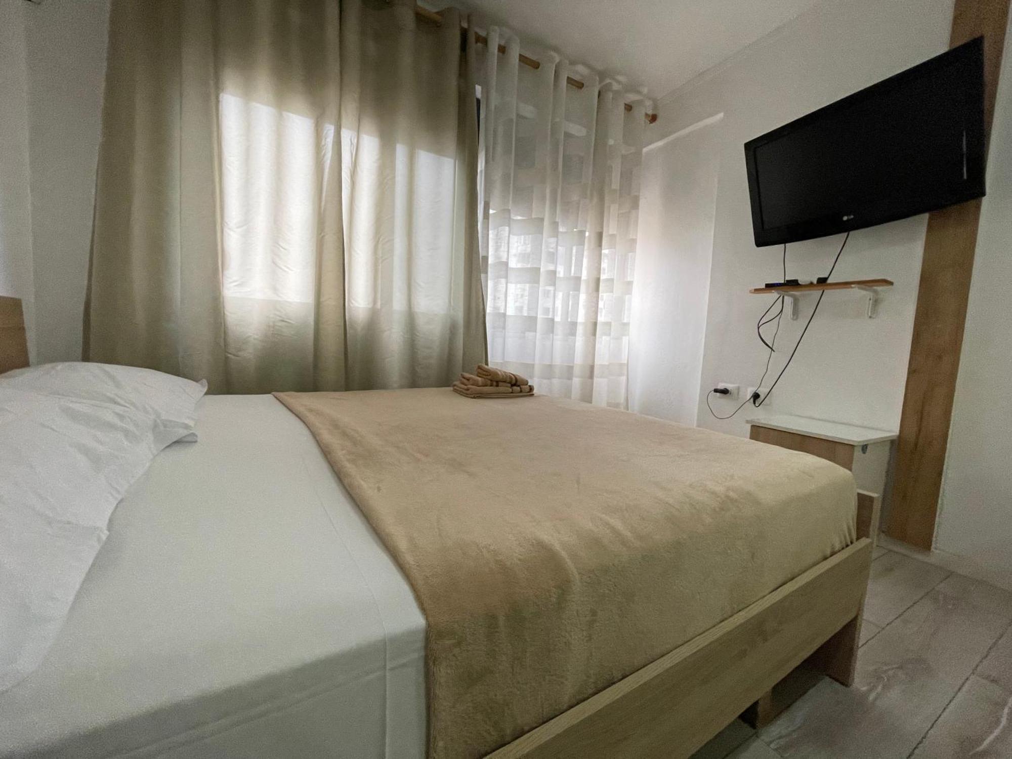 Downtown Modern Studio Apartment Tirana Kültér fotó